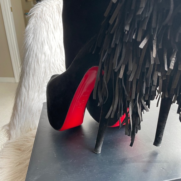 CHRISTIAN LOUBOUTIN Suede Interlopa 165 Fringed Knee
Boots - Picture 4 of 7